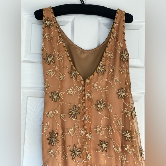 Formal dress 100% silk and handmade embroidery. - Picture 8 of 16